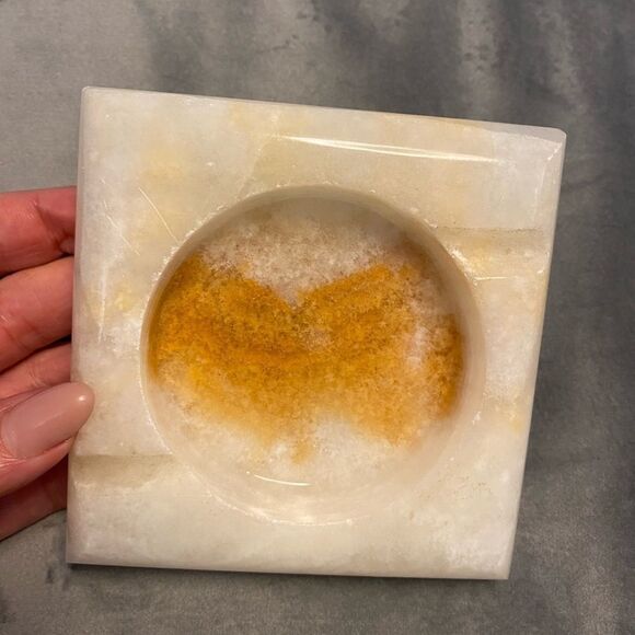 Real onyx ashtray, 4x4 inch - Picture 1 of 7